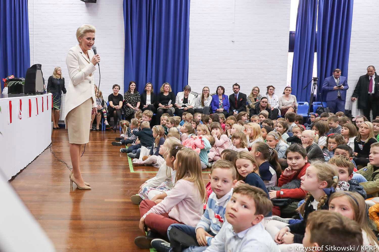 Agata Duda z wizytą w polonijnej szkole sobotniej w Londynie (fot. prezydent.pl)