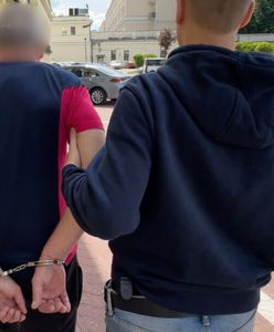 Przekazała dużą sumę w kopercie. Myślała, że rozmawia z policjantem