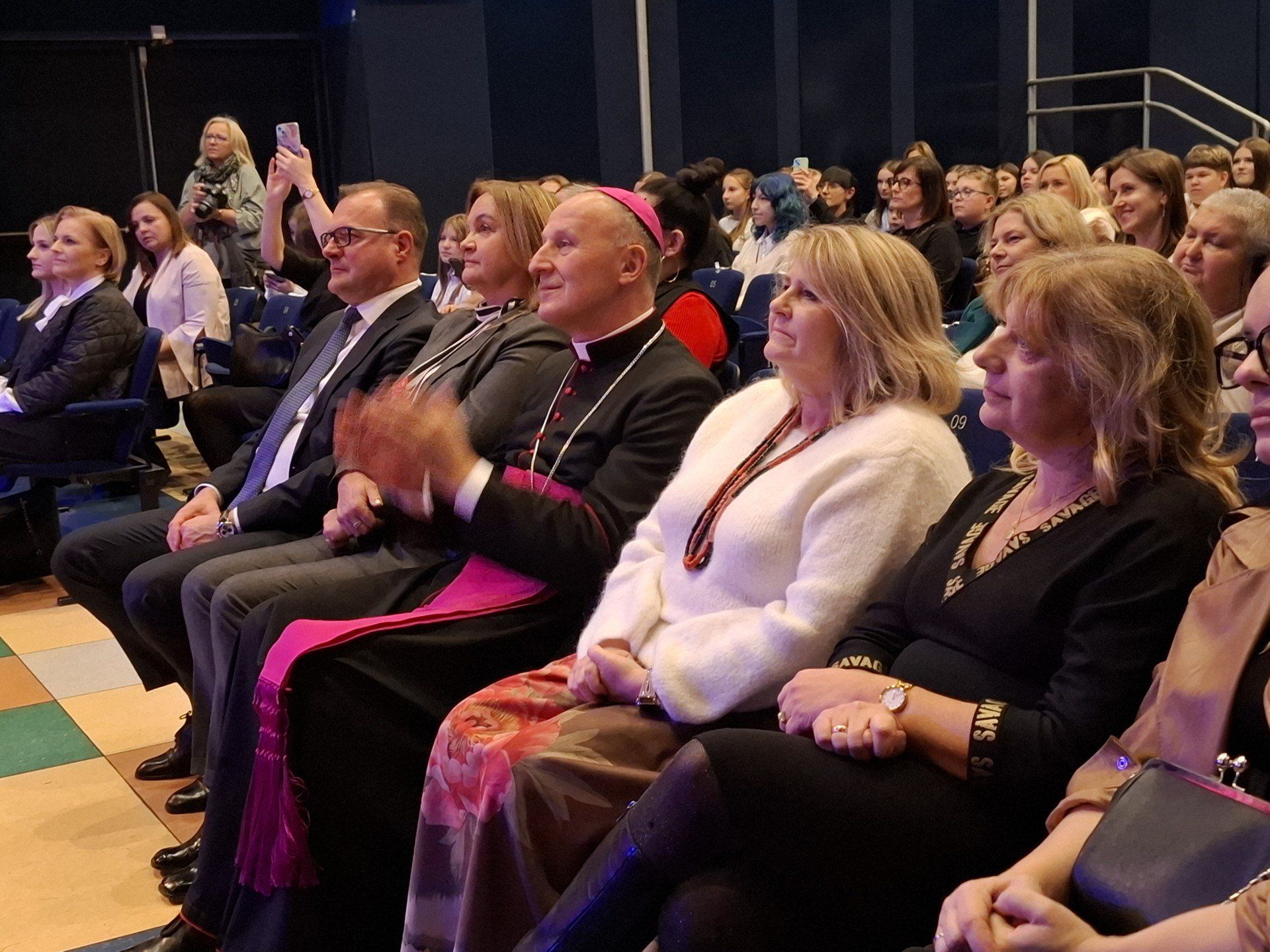 Na Gali Wolontariatu obecni byli Radosław Witkowski - prezydent miasta Radomia oraz biskup radomskie Marek Solarczyk.