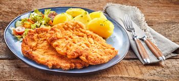 Wyborny kotlet po parysku. Delikatny, złocisty i miękki. Jak od mamy