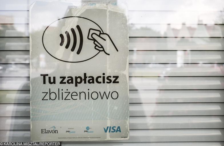 Trend nie do zatrzymania. Coraz więcej płacimy zbliżeniowo