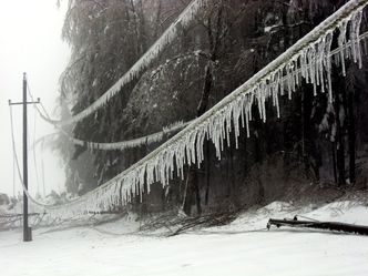 Atak zimy w Austrii. Polscy turyści odcięci przez lawiny