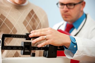 Prywatne kliniki niewiele lepsze niż NFZ? Epidemia grypy wypełniła poczekalnie po brzegi