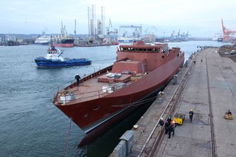 Patrolowiec "Ślązak" przeszedł wodowanie techniczne