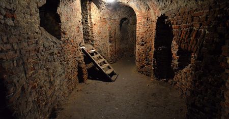 Elizeum w Warszawie. Tajemniczy obiekt ukryty w skarpie wiślanej
