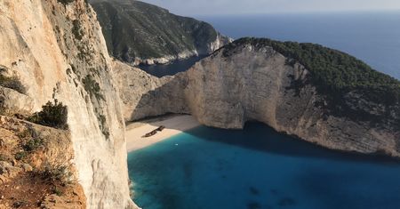 Jedna z największych atrakcji Zakynthos może zniknąć. Niszczą ją sztormy