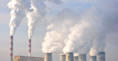 Spekulacja uprawnieniami do emisji CO2. Morawiecki chce zmian