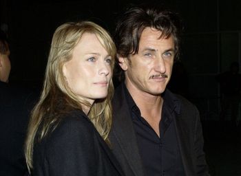 Złapała go na gorącym uczynku. Był z dwiema kobietami