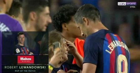 Dziewczynka podbiegła do Lewandowskiego. Polały się łzy