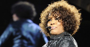 Śmierć Whitney Houston. Spekulacje o jej przyczynach
