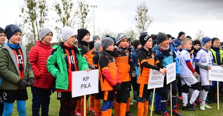 Turniej piłkarski dzieci na Stadionie Powiatowym przy Okrzei