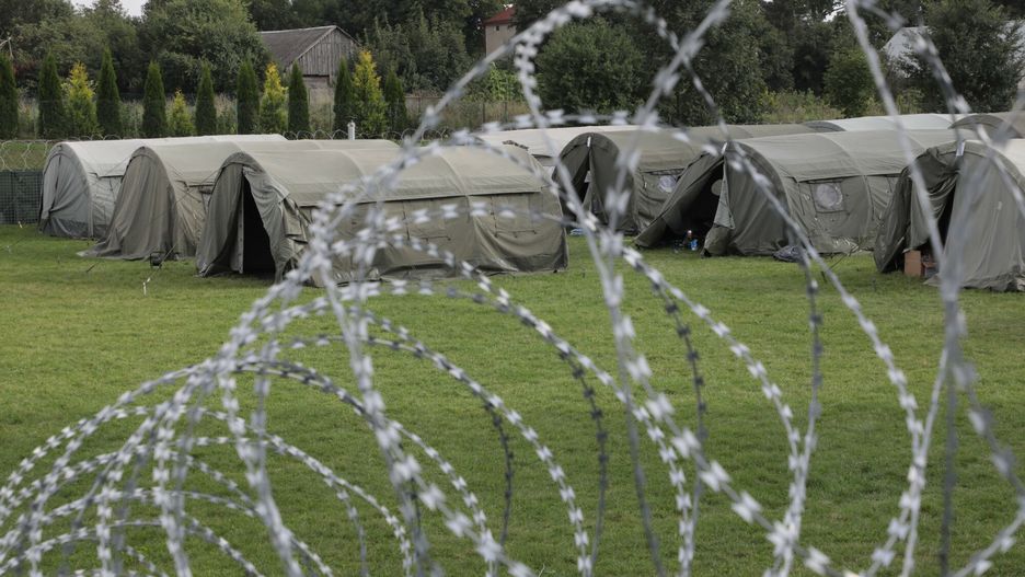 Usnarz Górny. Na granicy polsko-białoruskiej przebywają 32 osoby z Afganistanu, w tym kobiety, dzieci i wymagający opieki medycznej