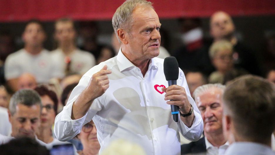 Donald Tusk w czasie spotkania w Elblągu