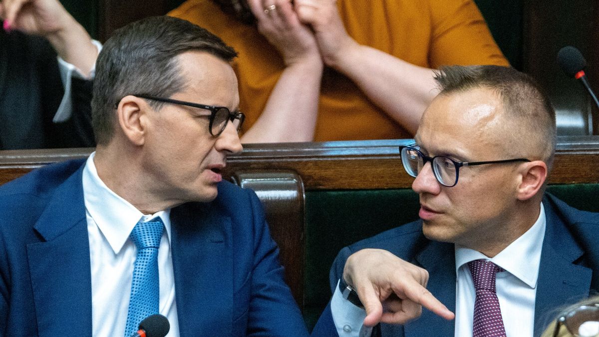 54. posiedzenie Sejmu IX kadencji12.05.2022 Warszawa Sejm 54. posiedzenie Sejmu IX kadencji  Fot. Andrzej Iwanczuk/REPORTERn/z: Mateusz Morawiecki, Artur SobonAndrzej Iwanczuk/REPORTER