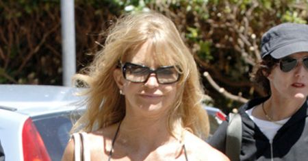 Goldie Hawn bez stanika