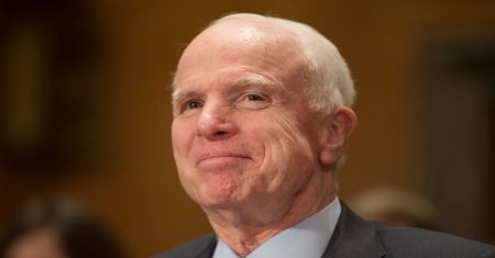 Republikański senator McCain: Putin jest mordercą i bandytą