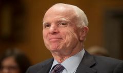 Republikański senator McCain: Putin jest mordercą i bandytą