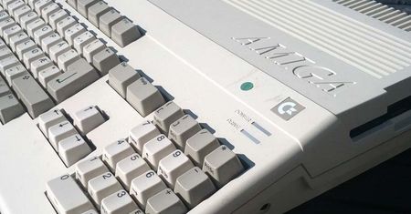 Nowy WinUAE poradzi sobie z emulacją Amigi udającej peceta