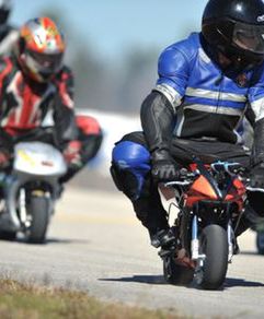 Co Polacy robią po pracy? Kobiety idą na zakupy, mężczyźni - grają na komputerze