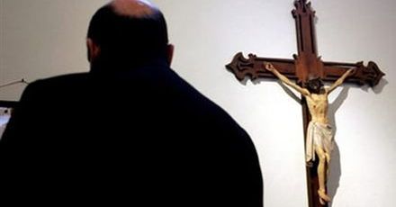 5 lat więzienia dla księdza za kontakty seksualne z nieletnimi