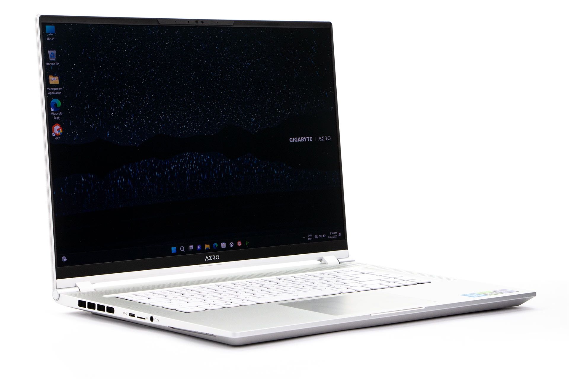 Gigabyte AERO 16 OLED - z profilu