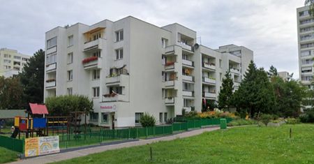 Strzały na Ursynowie. Mieszkańcy mają dziury w oknach