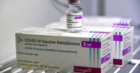 Szczepionka na COVID już w Polsce. Dostawa dwóch firm