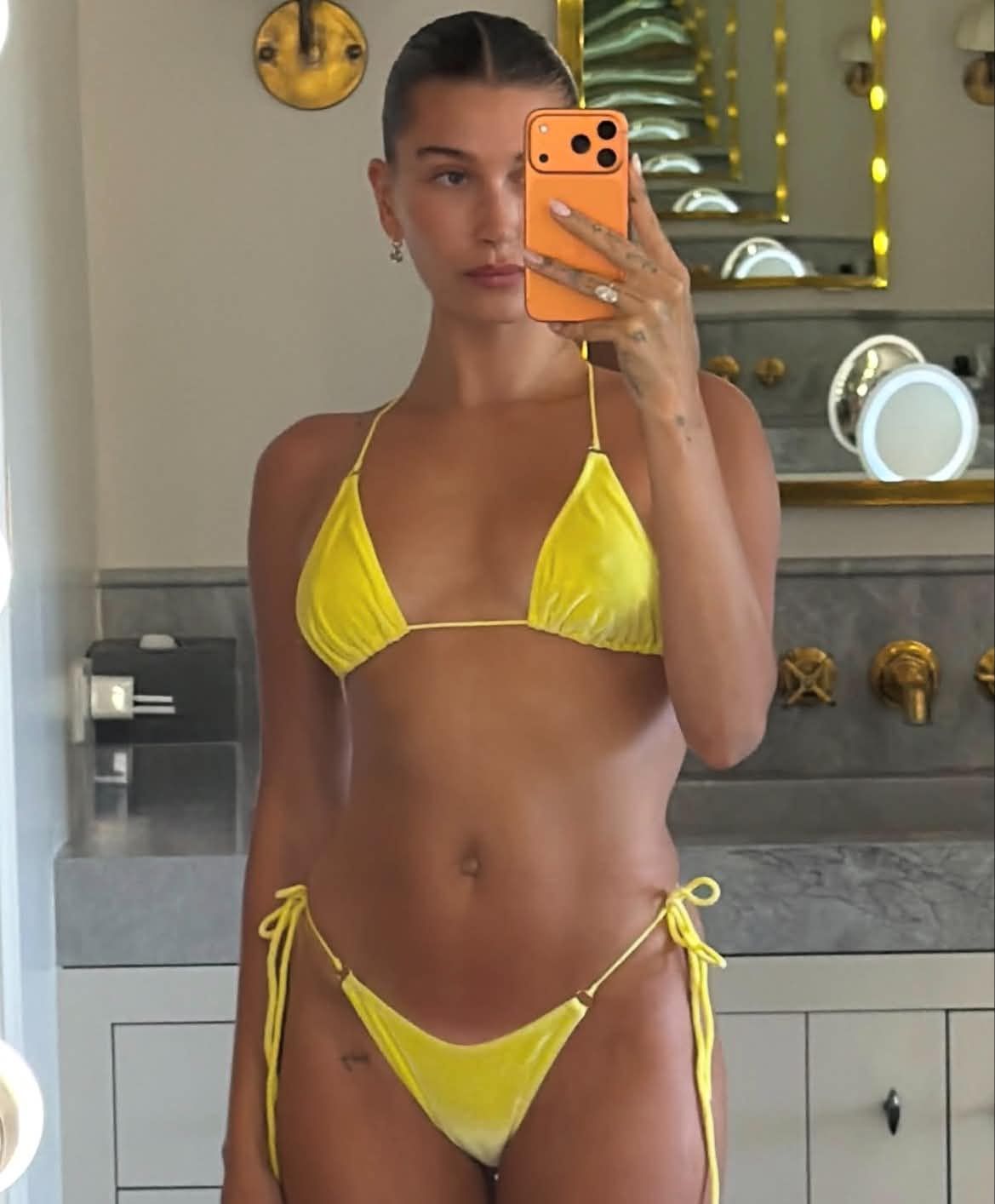 Hailey Bieber