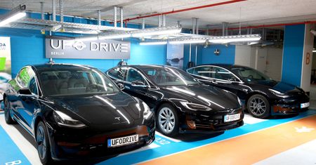 Tesla miała świadomie sprzedawać samochody z akumulatorami, które mogły się zapalić