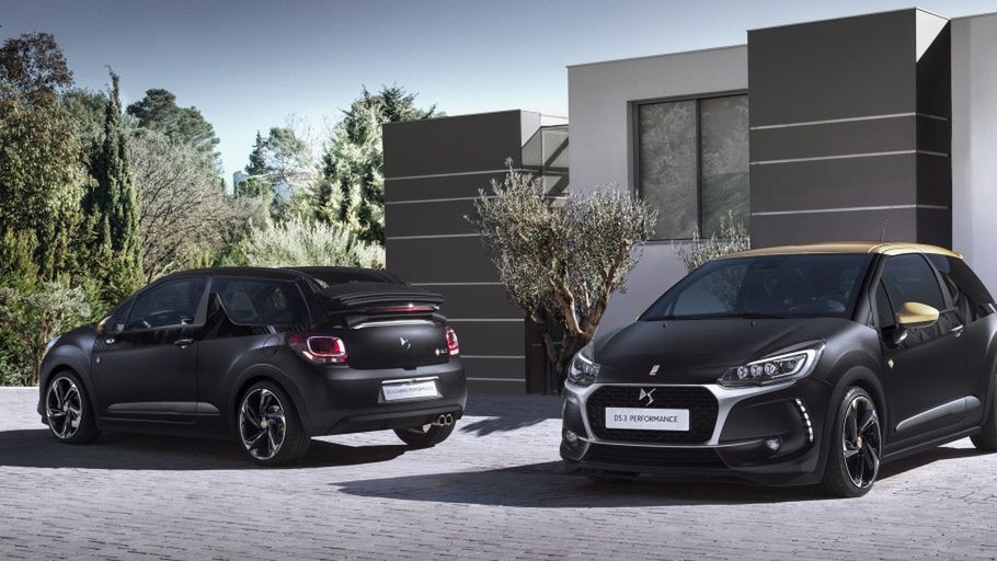 Tak nietypowych samochodów nie ma na rynku wiele. Mamy tu do czynienia z samochodem po pierwsze - stylowym, po drugie - bardzo mocnym jak na swój segment i po trzecie - dostarczającym dodatkowe wrażenia z jazdy z otwartym dachem.