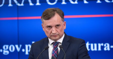 Kolejne nagrody przed wyborami. "Jakby ktoś chciał kupić nasze głosy"