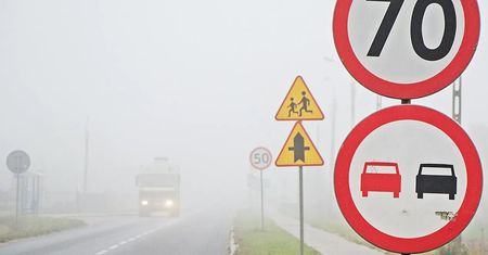 Znak B-25 zakaz wyprzedzania. Co z motocyklem, quadem, traktorem?
