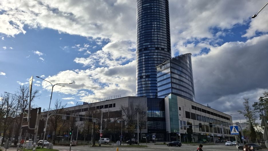 1. Poltegor/Sky Tower