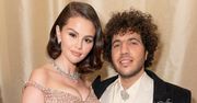 Selena Gomez i Benny Blanco WZIĘLI ŚLUB! Piosenkarka opublikowała zdjęcia z ceremonii i zachwyciła suknią