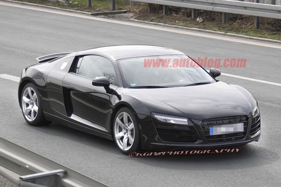Audi R8 (2013) - zdjęcie szpiegowskie (źródło: Autoblog via KPG Photography)