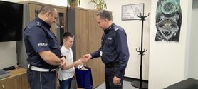Oszust chciał okraść seniorkę z 30 tys. zł. Czujny wnuczek udaremnił próbę wyłudzenia