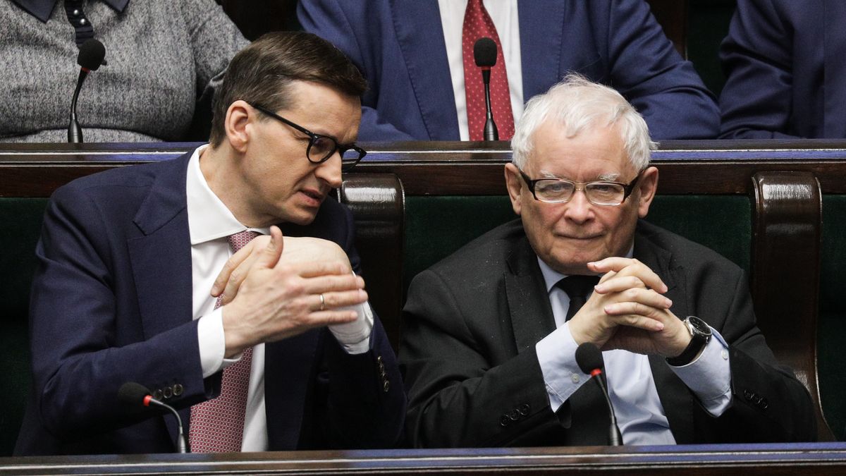 Warszawa 28.04.2022. 53. Posiedzenie Sejmu IX kadencji. N/z Mateusz Morawiecki, Jaroslaw Kaczynski, Mariusz Blaszczak.