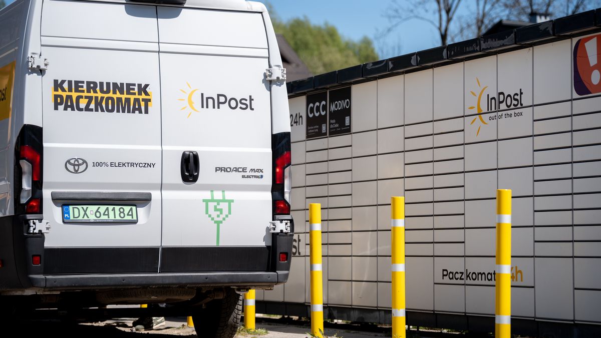 An InPost delivery truck delivers packages to a Paczkomat parcel locker in Luczyce, Poland, on May 1, 2026. The Polish logistics company vehicle unloads shipments at an automated parcel machine (APM) for self-service pickup and courier services. (Photo by Marcin Golba/NurPhoto via Getty Images)