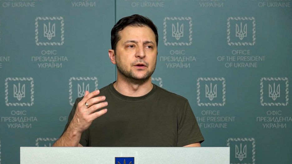 Wołodymyr Zełenski w poniedziałek zwrócił się też bezpośrednio do rosyjskich żołnierzy