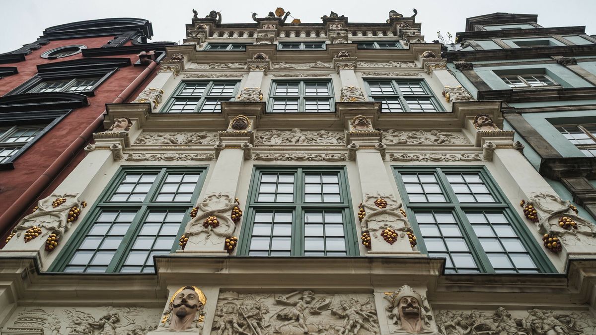 Reporter archiwum 2025 11
24.11.2025 Gdansk, Zlota Kamienica w Gdansku dalej na sprzedaz za ponad 24 mln zlotych. Kamienica przy ulicy Dlugiej w Gdansku w sasiedztwie Neptuna i Dworu Artusa   | Fot. Karol Makurat/REPORTER
Karol Makurat/REPORTER