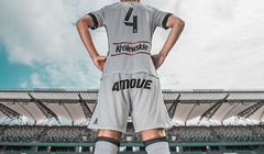 FoodCare sponsorem Legii Warszawa, logo 4Move na spodenkach piłkarzy