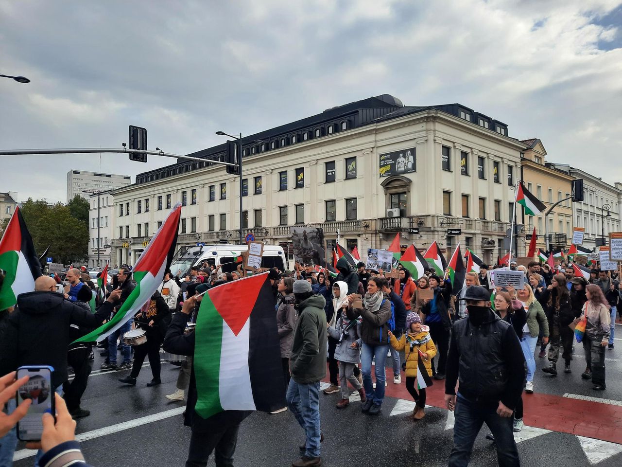 Demonstracja propalestyńska w Warszawie