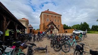 Ponad 100 rowerzystów na trasie "Razem na Kołach 2026"