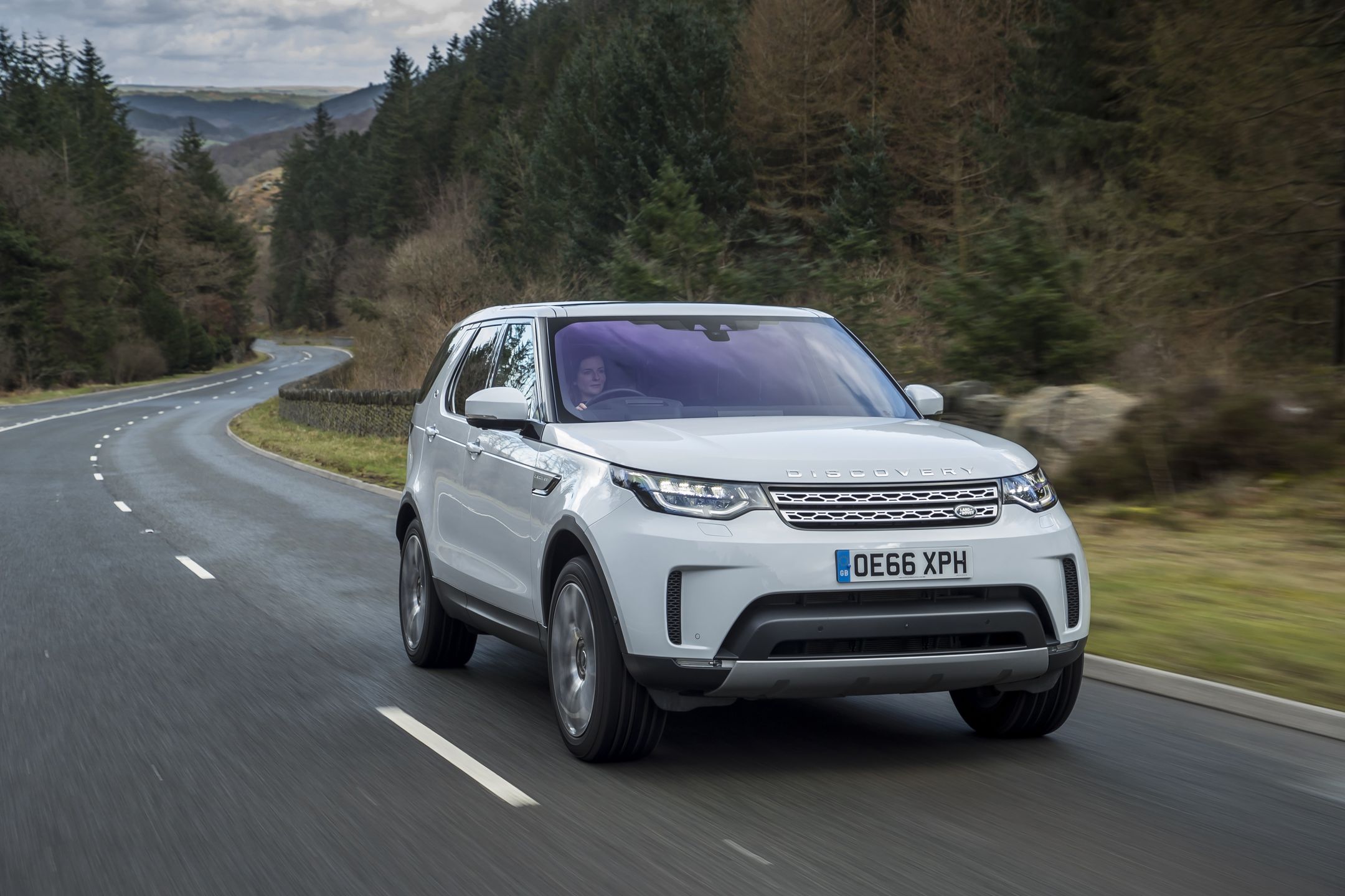 Land Rover Discovery 5
