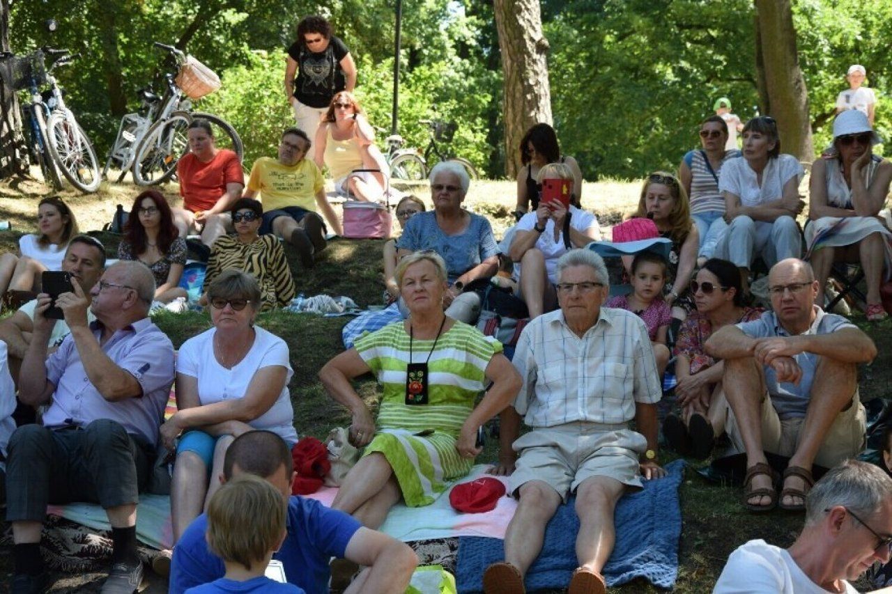 Powraca &#34;Muzyczne śniadanie na trawie&#34;. Kto wystąpi w parku w niedzielę?