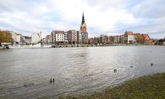 Alarm przeciwpowodziowy w Elblągu. Przygotowują worki z piaskiem