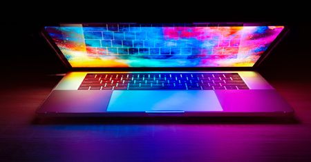 Najlepszy laptop 17 cali – przegląd dobrych modeli