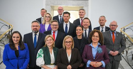 Nowa siła w parlamencie. Zapowiadają kolejne transfery