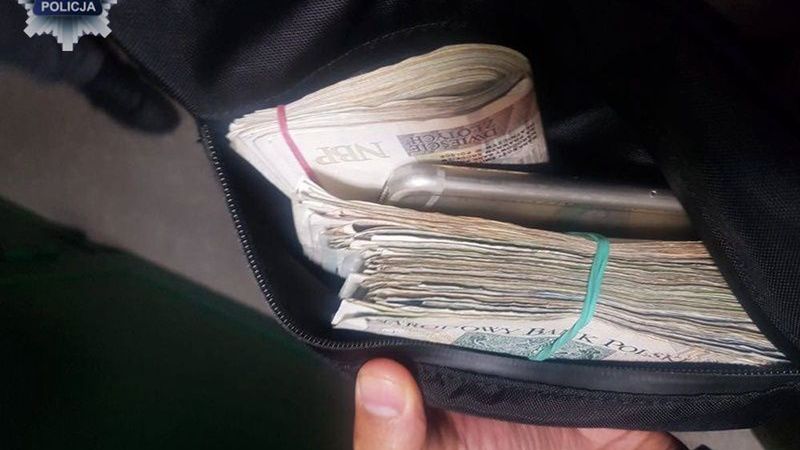 pieniądze gotówka portfel