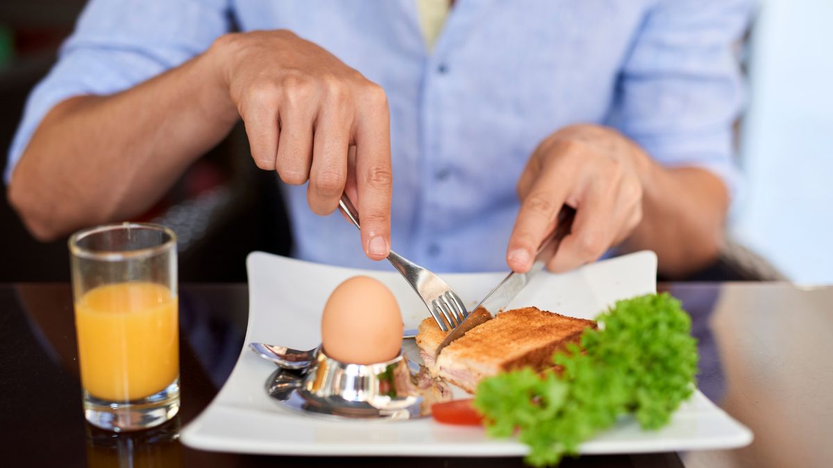 Śniadanie - o której powinniśmy je jeść? Odpowiedzieli naukowcy
